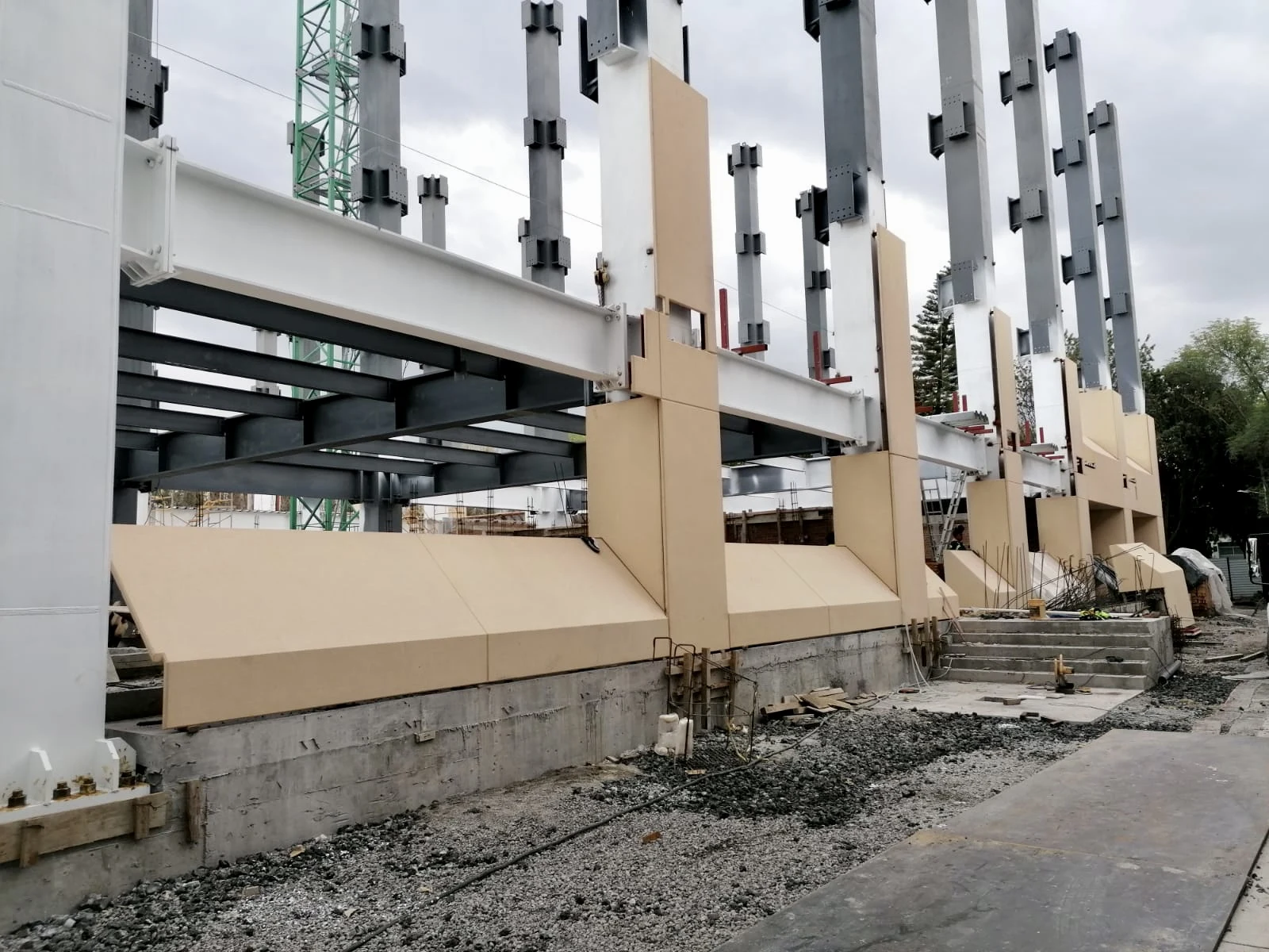 Facade component installation sequence